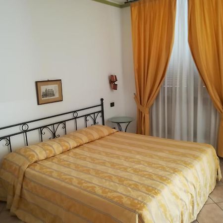 Hotel Ristorante Italia Certosa di Pavia Eksteriør billede