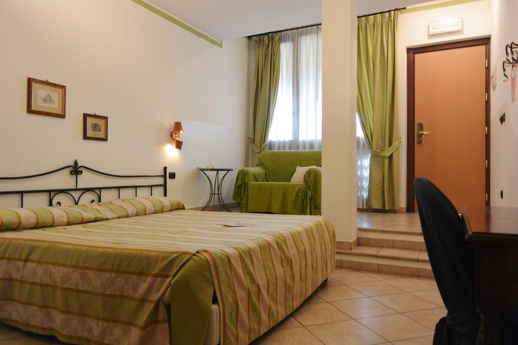Hotel Ristorante Italia Certosa di Pavia Eksteriør billede