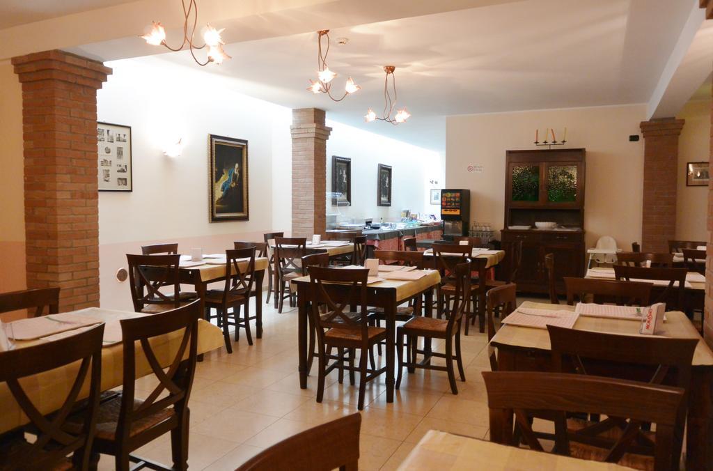 Hotel Ristorante Italia Certosa di Pavia Eksteriør billede