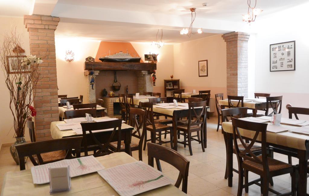 Hotel Ristorante Italia Certosa di Pavia Eksteriør billede